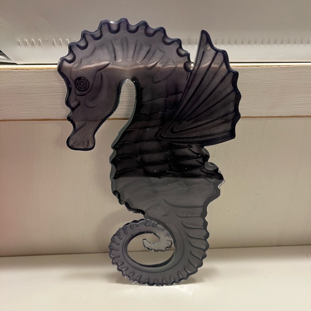 Pick (1) Seahorse Wall Art 4.5”x 8” - Picture 3 of 6